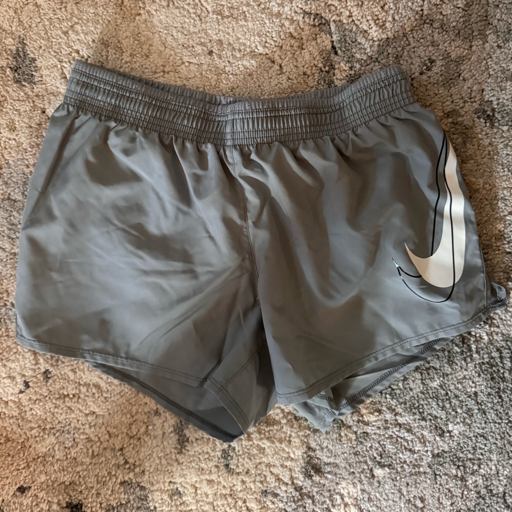 Nike Women Size Small Athletic Gray Shorts